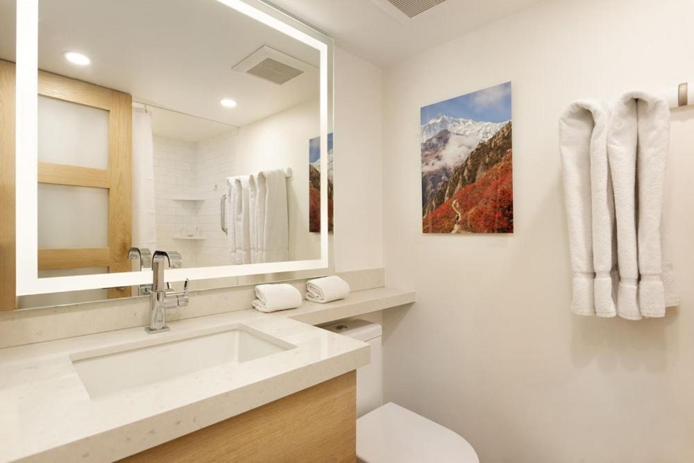 Chateau Roaring Fork Unit 25, Contemporary Condo With River Views, Close To Town Aspen Esterno foto