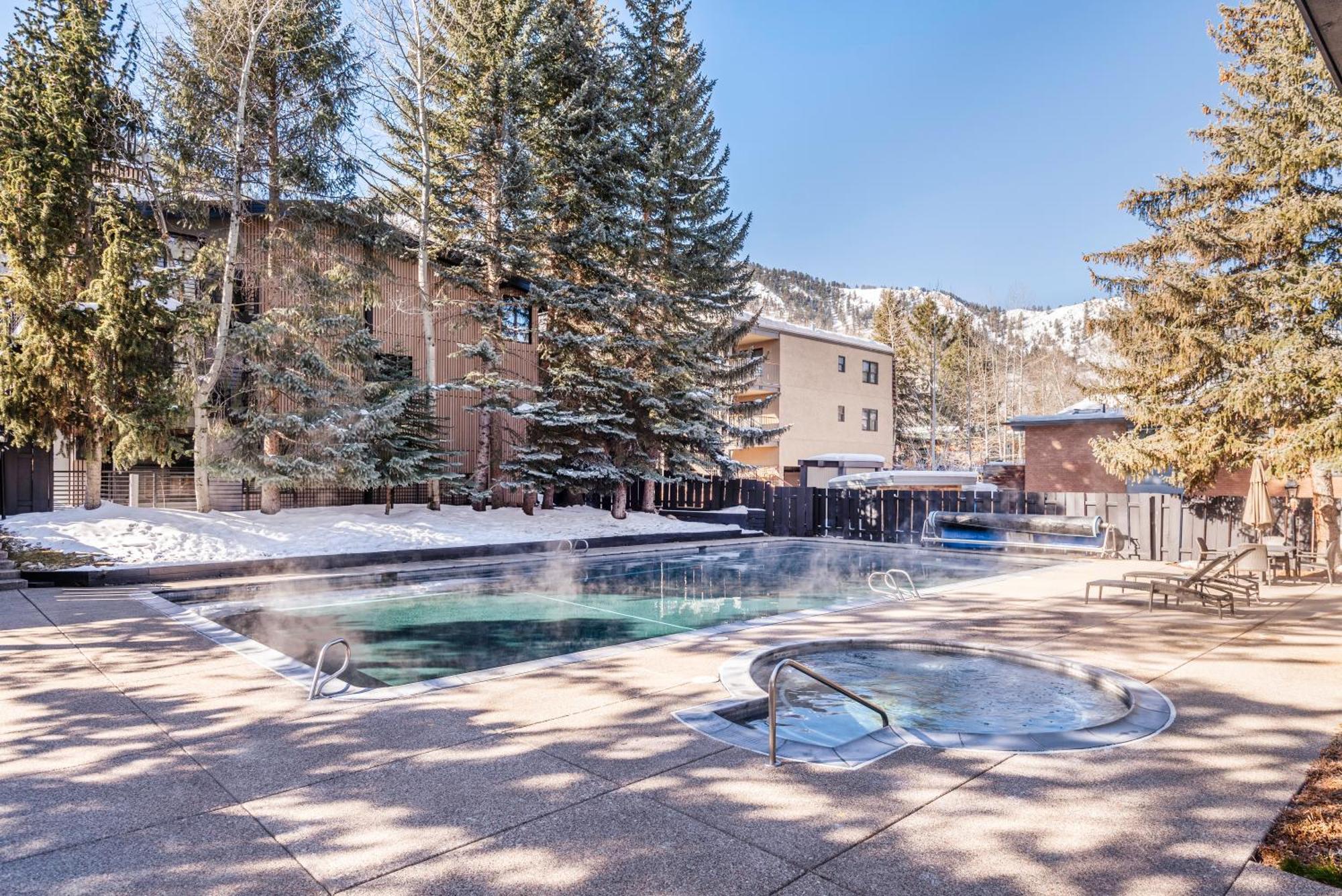 Chateau Roaring Fork Unit 25, Contemporary Condo With River Views, Close To Town Aspen Esterno foto